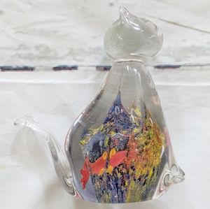 Murano cat paper weight with fish inside vintage